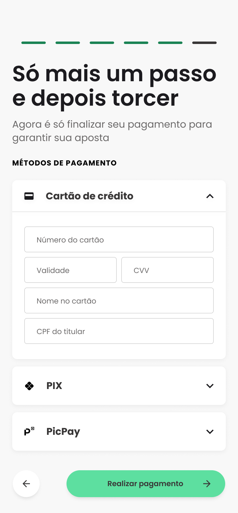 Método de cartão de crédito aberto, com número, validade, CVV, nome e CPF do titular.